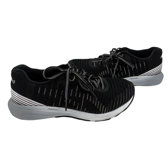 Asics Black DynaFlyte 3 Sneakers Size 8 Women's - Picture 1 of 8